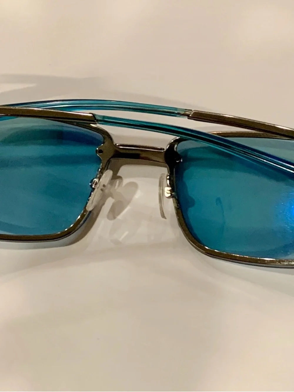 Vintage Gucci UniSex Blue Lens Metal Frame Sunglasses